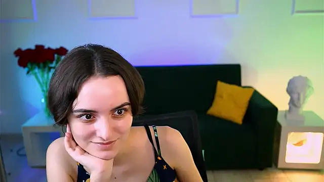 KateWillows online show from 12/05/25, 04:21