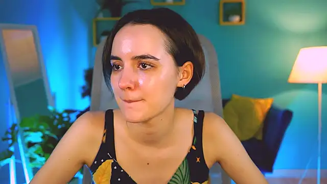 KateWillows online show from 12/18/25, 04:18