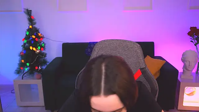 KateWillows online show from 12/20/25, 04:19