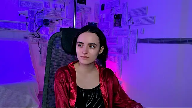 Snapshot of KateWillows chatting on 03/15/26, 04:29 KateWillows online show from 03/15/26, 04:29