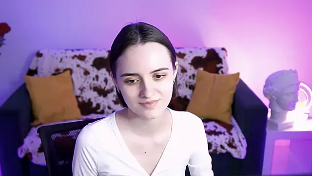 Snapshot of KateWillows chatting on 03/22/26, 04:27 KateWillows online show from 03/22/26, 04:27