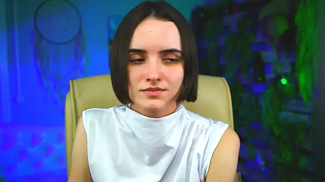 Snapshot of KateWillows chatting on 04/03/26, 04:21 KateWillows online show from 04/03/26, 04:21