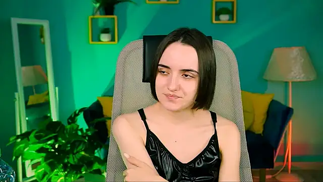 Snapshot of KateWillows chatting on 04/06/26, 04:21 KateWillows online show from 04/06/26, 04:21