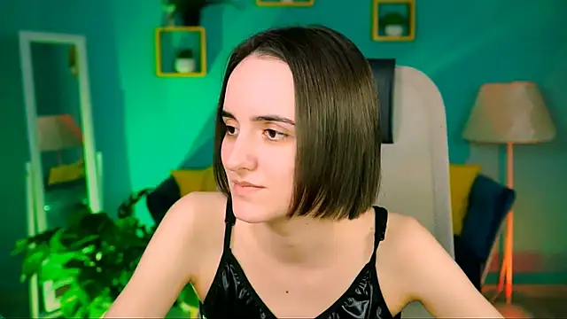 Snapshot of KateWillows chatting on 04/06/26, 04:46 KateWillows online show from 04/06/26, 04:46