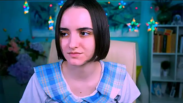 Snapshot of KateWillows chatting on 04/12/26, 04:39 KateWillows online show from 04/12/26, 04:39