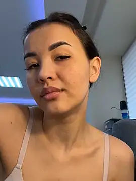 Snapshot of cordeliawow chatting on 03/29/26, 06:02 cordeliawow online show from 03/29/26, 06:02