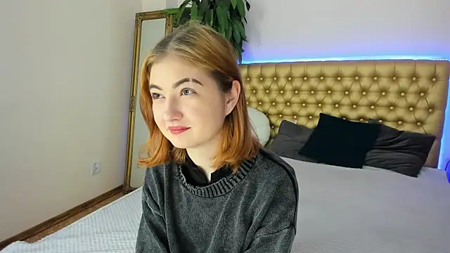 KristineGloww online show from 12/01/25, 07:46