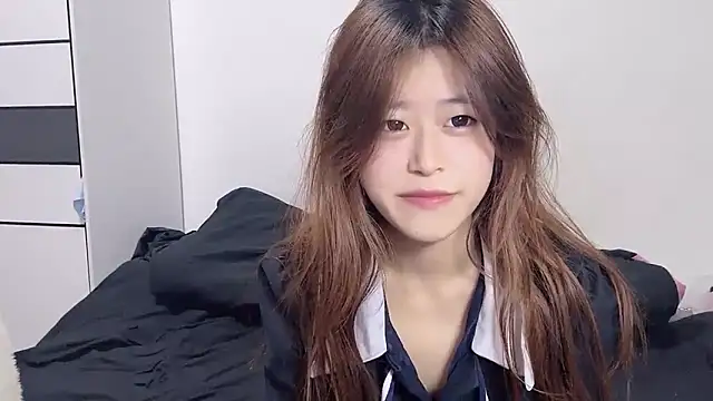 xiaohui660 online show from 12/19/25, 05:42