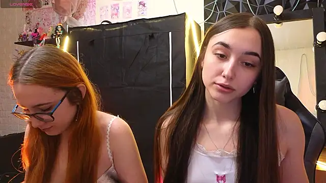 sunny luna online show from 02/23/26, 01:30