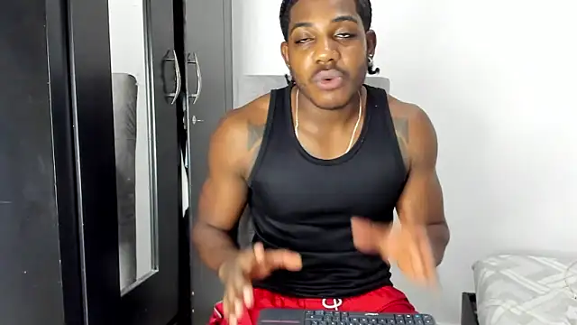 Snapshot of Darktemp_ chatting on 03/20/26, 01:32 Darktemp online show from 03/20/26, 01:32