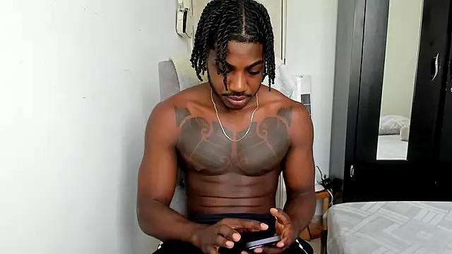 Snapshot of Darktemp_ chatting on 05/18/26, 01:06 Darktemp online show from 05/18/26, 01:06