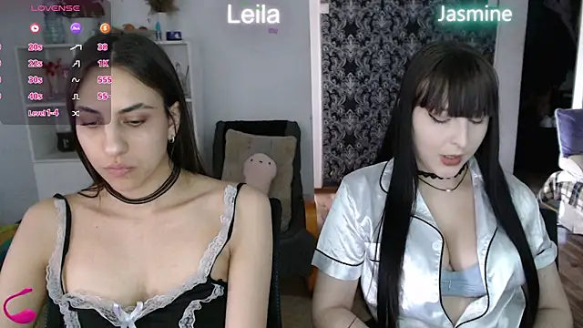Snapshot of JasmineAdamss chatting on 03/26/26, 10:32 JasmineAdamss online show from 03/26/26, 10:32