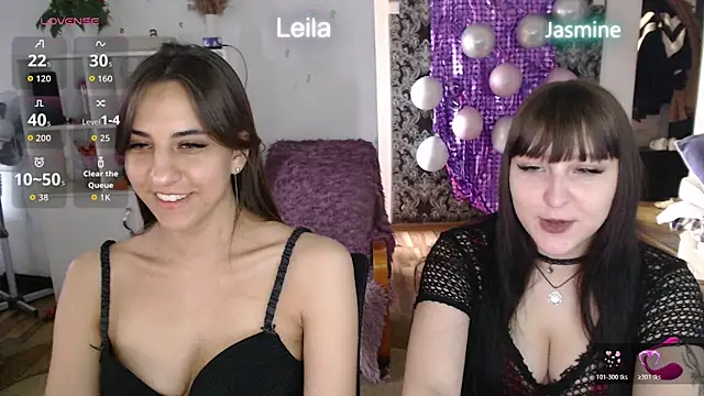 Snapshot of JasmineAdamss chatting on 06/18/26, 08:25 JasmineAdamss online show from 06/18/26, 08:25