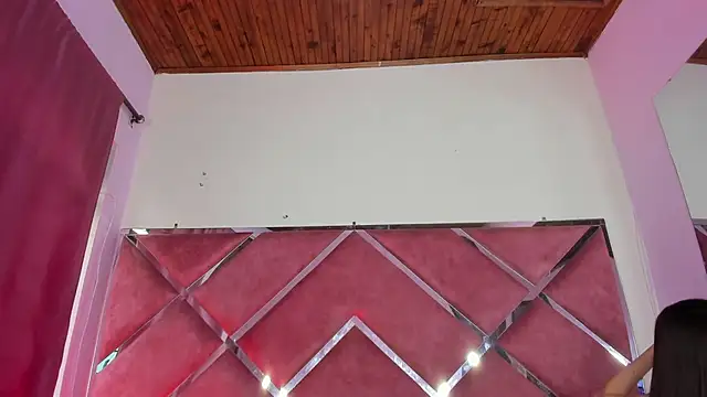 MeganDangelo online show from 02/04/26, 07:42