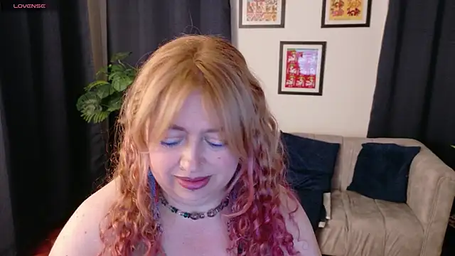 Snapshot of MilfArlet chatting on 01/12/26, 07:30 MilfArlet online show from 01/12/26, 07:30