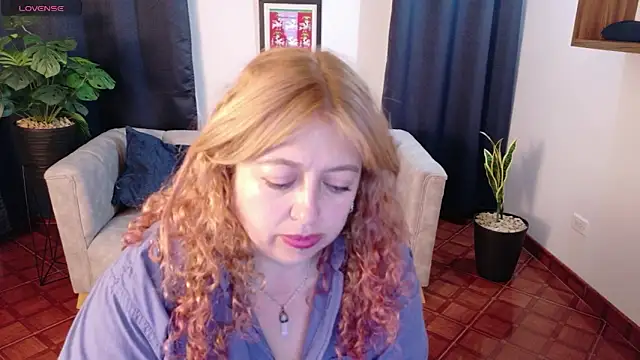 Snapshot of MilfArlet chatting on 01/15/26, 01:59 MilfArlet online show from 01/15/26, 01:59
