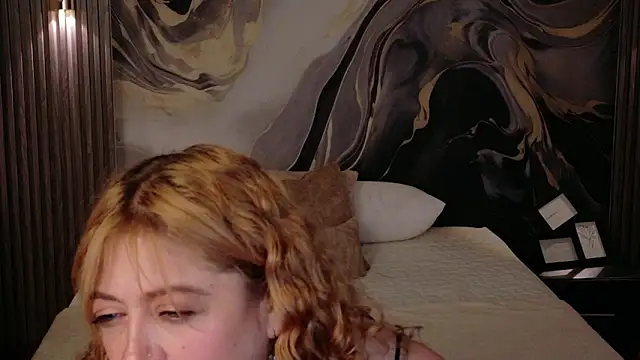 Snapshot of MilfArlet chatting on 02/27/26, 02:06 MilfArlet online show from 02/27/26, 02:06