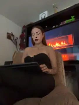 Snapshot of karla_Goddess chatting on 06/11/26, 03:43 karla Goddess online show from 06/11/26, 03:43