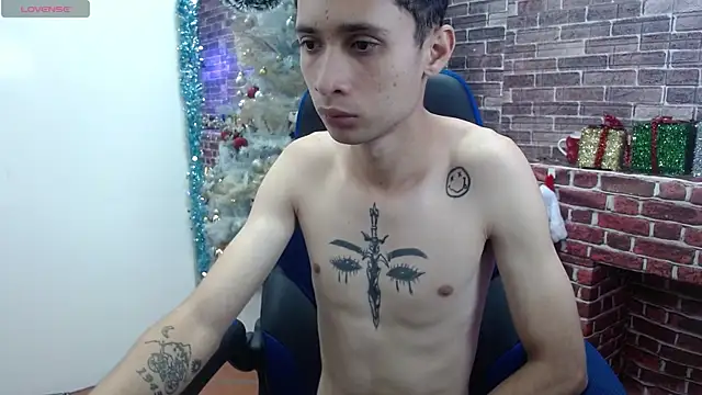 LucassSmith11 online show from 12/21/25, 12:23