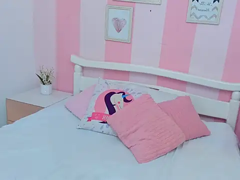 Snapshot of Amaia_Monroe chatting on 12/01/25, 09:42 Amaia Monroe online show from 12/01/25, 09:42