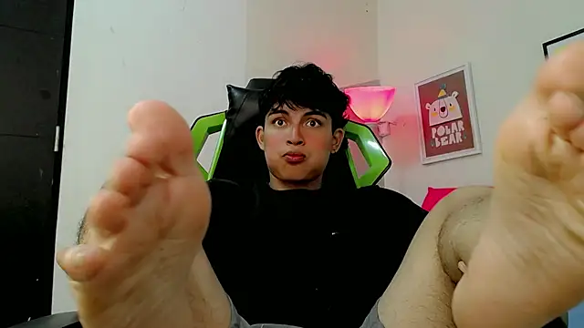 Green XoX online show from 12/01/25, 08:58