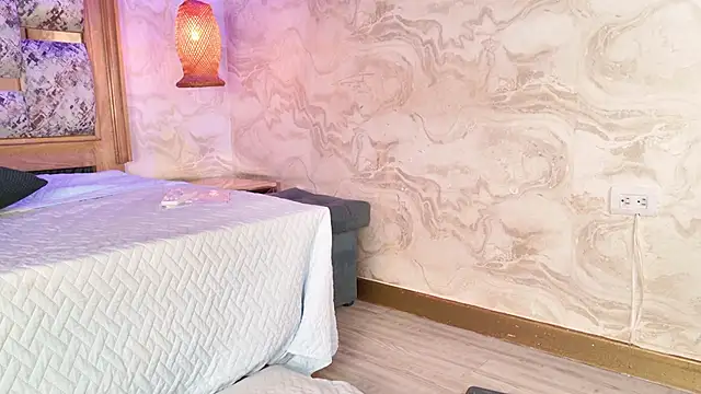 Snapshot of emily_dempsey chatting on 03/20/26, 06:13 emily dempsey online show from 03/20/26, 06:13