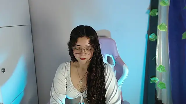 ZoeSinclair 5 online show from 12/03/25, 07:34