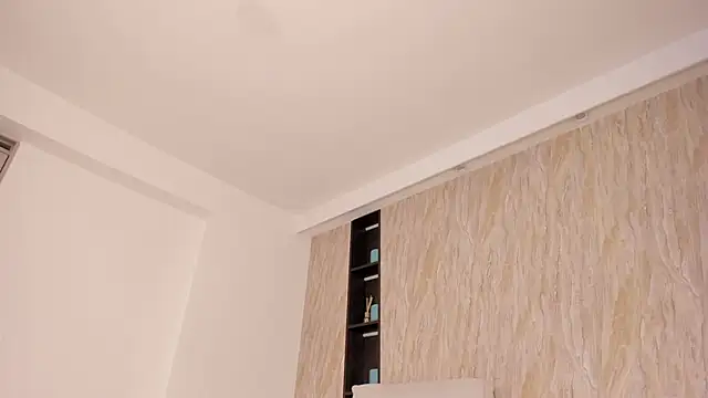 Snapshot of ayla_velt chatting on 02/19/26, 07:21 ayla velt online show from 02/19/26, 07:21