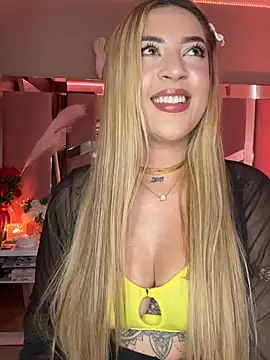 Snapshot of AlyonaWester_ chatting on 02/18/26, 09:33 AlyonaWester online show from 02/18/26, 09:33