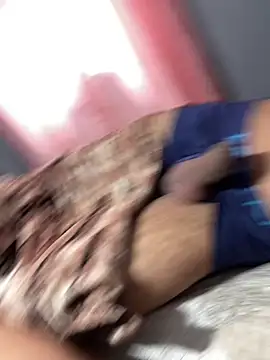 Snapshot of larysinha chatting on 04/12/26, 12:32 larysinha online show from 04/12/26, 12:32