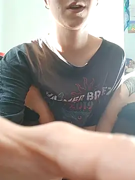 AuroraAya online show from 11/30/25, 12:20