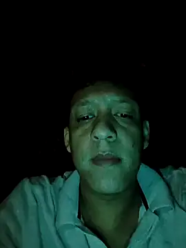 Snapshot of KairoStormX chatting on 12/14/25, 04:51 KairoStormX online show from 12/14/25, 04:51