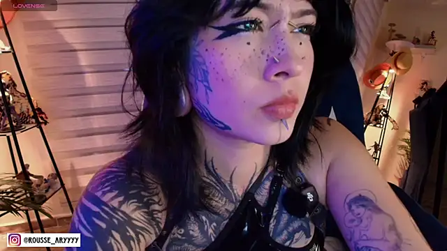 Snapshot of AryRousse chatting on 04/18/26, 04:49 AryRousse online show from 04/18/26, 04:49