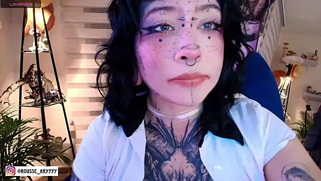 Snapshot of AryRousse chatting on 06/05/26, 03:35 AryRousse online show from 06/05/26, 03:35