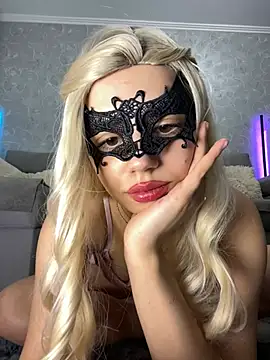 Snapshot of s4rah chatting on 03/23/26, 12:14 s4rah online show from 03/23/26, 12:14