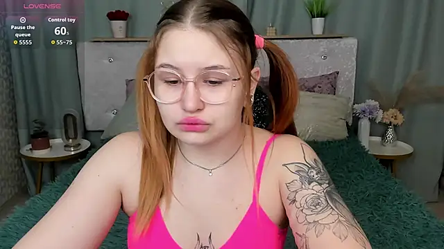 MilanaXHoney online show from 02/08/26, 12:47