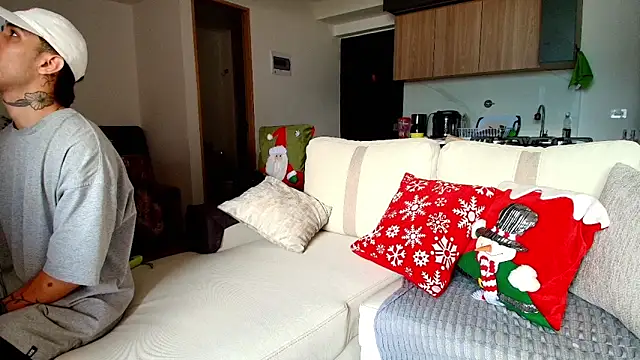 Snapshot of liorvante chatting on 12/19/25, 05:42 liorvante online show from 12/19/25, 05:42