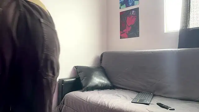 Snapshot of liorvante chatting on 02/15/26, 01:31 liorvante online show from 02/15/26, 01:31