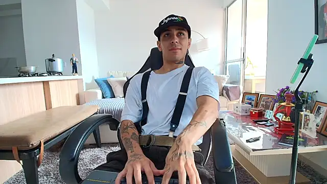 Snapshot of liorvante chatting on 02/16/26, 03:08 liorvante online show from 02/16/26, 03:08