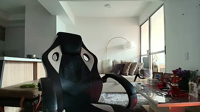 Snapshot of liorvante chatting on 02/20/26, 01:33 liorvante online show from 02/20/26, 01:33