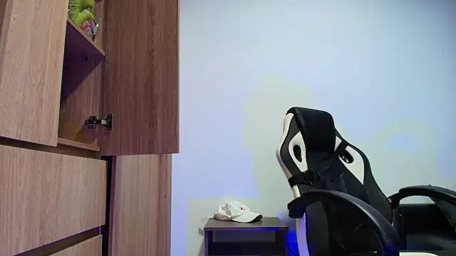 Snapshot of liorvante chatting on 02/28/26, 11:28 liorvante online show from 02/28/26, 11:28