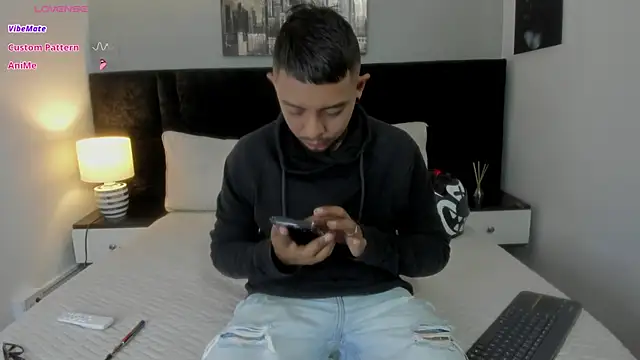 BASTIAN NICOLAS  online show from 12/19/25, 09:55