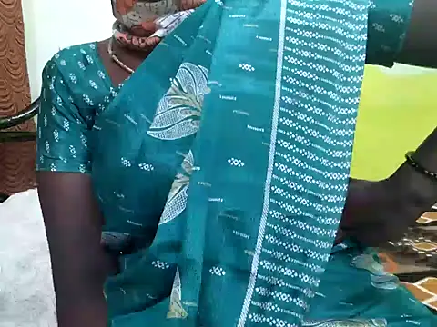 Snapshot of tamil_sumathi chatting on 04/13/26, 05:24 tamil sumathi online show from 04/13/26, 05:24