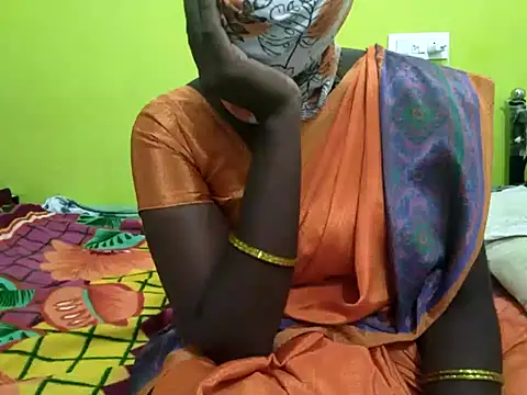 Snapshot of tamil_sumathi chatting on 06/08/26, 05:08 tamil sumathi online show from 06/08/26, 05:08