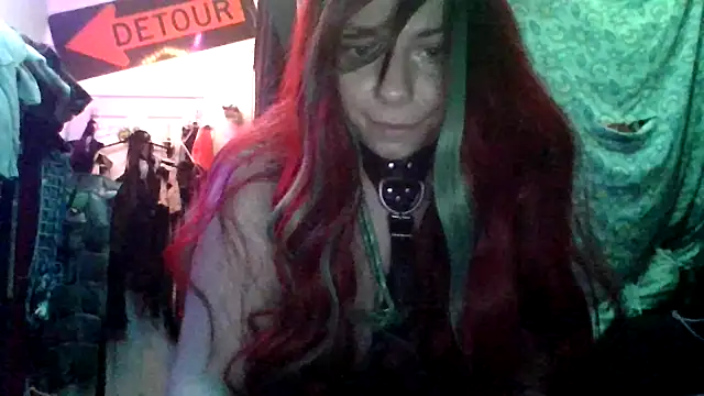 spunfoxxx online show from 12/19/25, 10:28