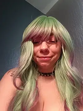 Snapshot of spunfoxxx chatting on 02/13/26, 04:03 spunfoxxx online show from 02/13/26, 04:03