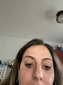 Snapshot of Sareyxon chatting on 03/21/26, 05:38 Sareyxon online show from 03/21/26, 05:38