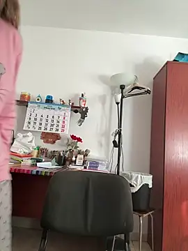 Snapshot of Sareyxon chatting on 03/27/26, 08:20 Sareyxon online show from 03/27/26, 08:20