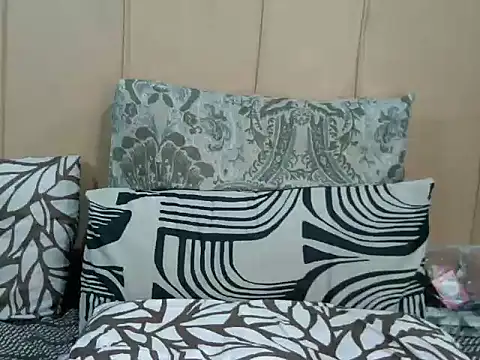 Snapshot of naughty_horny_bitch chatting on 03/04/26, 06:47 naughty horny bitch online show from 03/04/26, 06:47