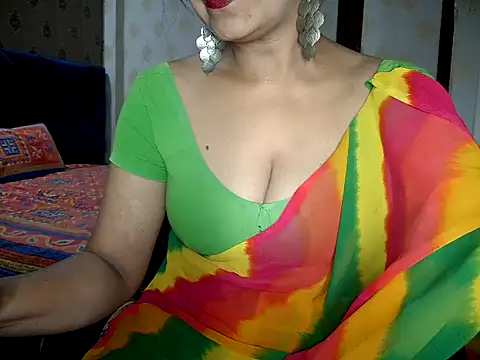 Hotronita123 online show from 06/15/26, 05:37